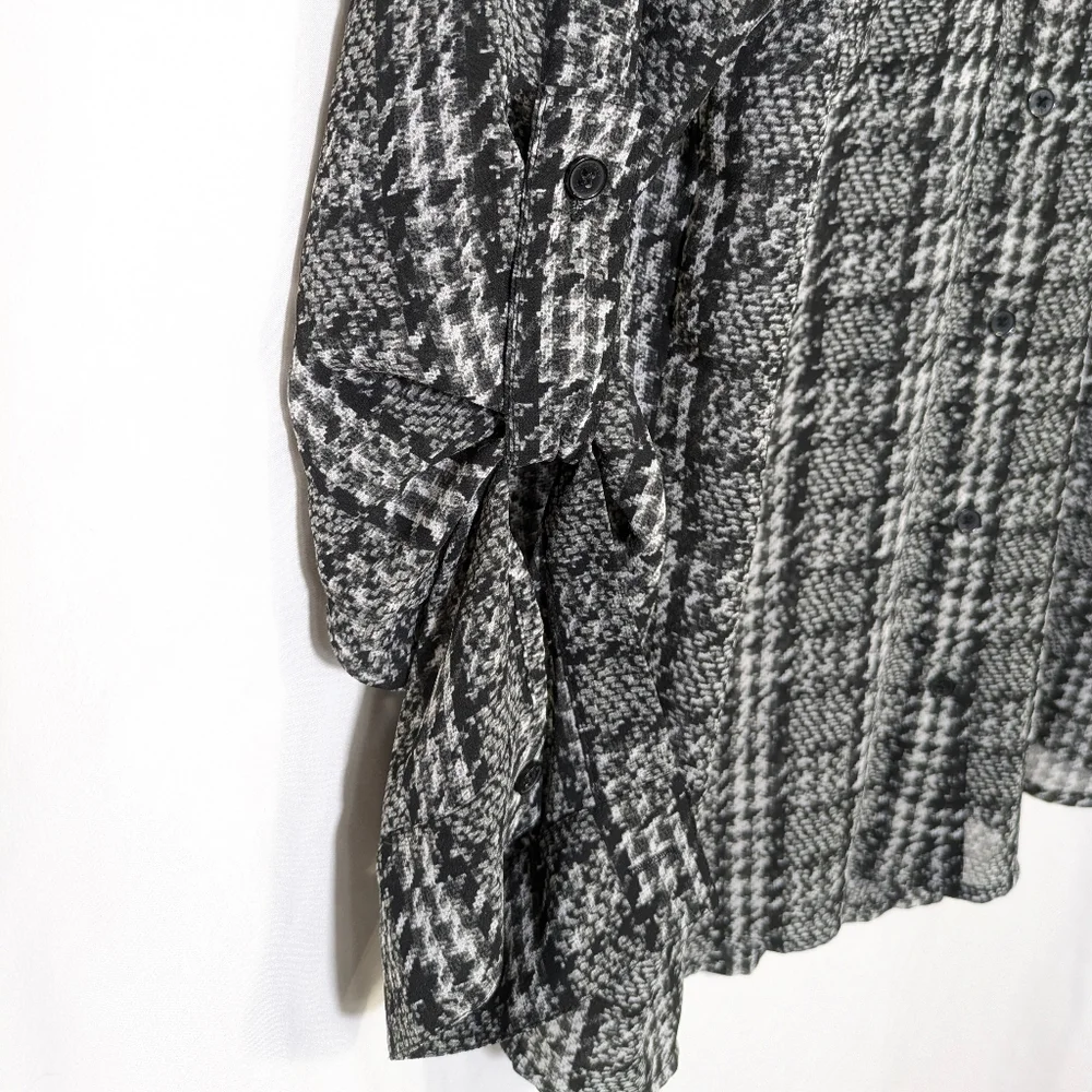 Michael Kors Semi-sheer Tab Long Sleeve‎ Studded Collar Button Down Top Career L